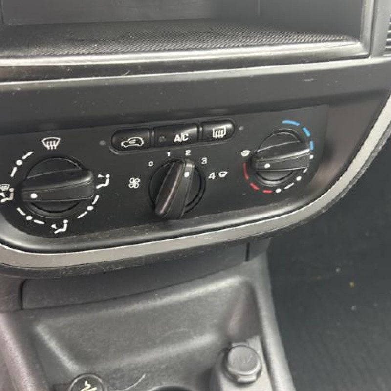 Vitre arriere droit CITROEN C3 1 Photo n°18