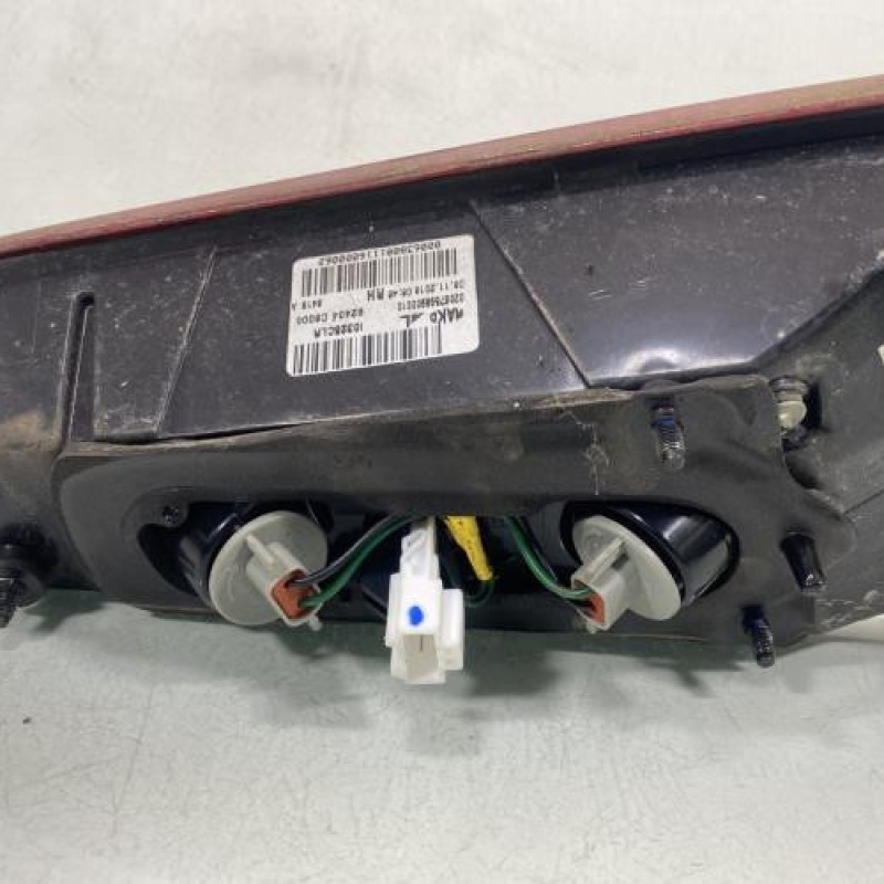 Feu arriere secondaire droit (feux) HYUNDAI I 20 2 Photo n°2