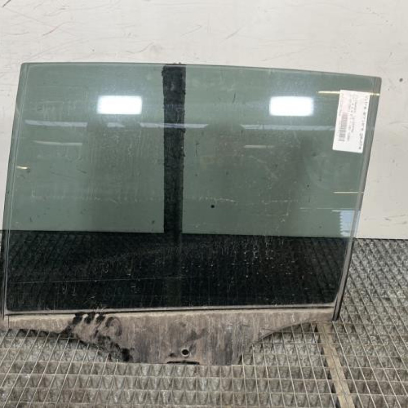 Vitre arriere gauche VOLKSWAGEN GOLF 6 Photo n°1