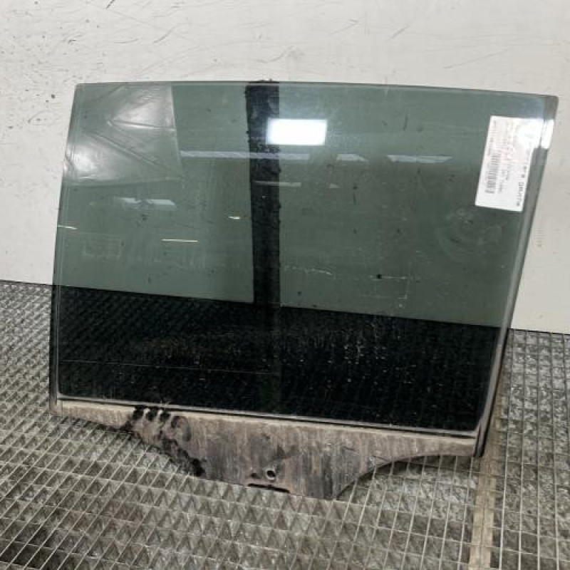 Vitre arriere gauche VOLKSWAGEN GOLF 6 Photo n°3