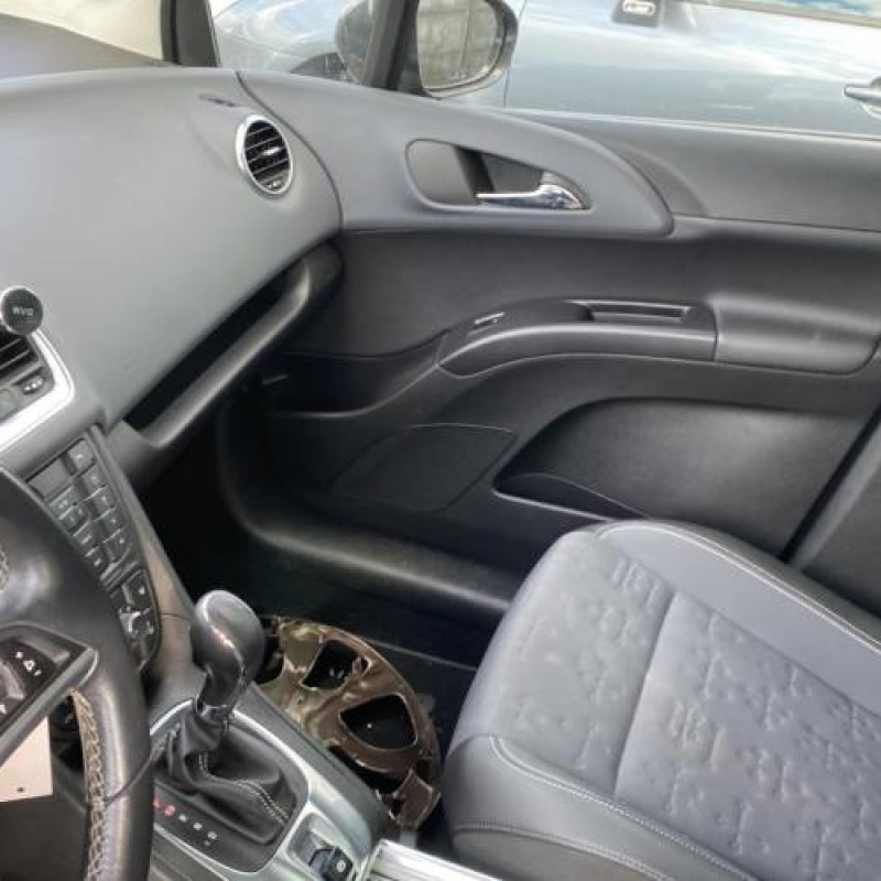 Moteur OPEL MERIVA B Photo n°19