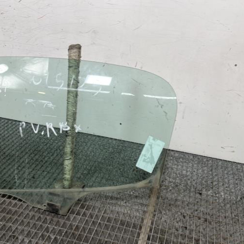 Vitre arriere gauche PEUGEOT 206 Photo n°3