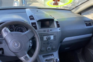 Optique avant principal gauche (feux)(phare) OPEL ZAFIRA B