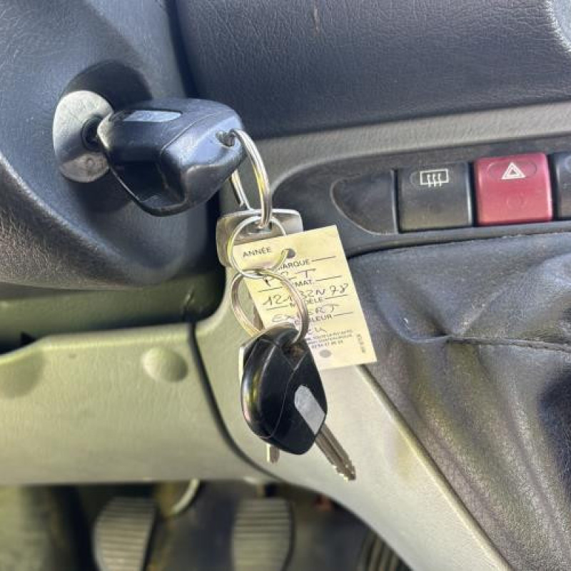 Pretensionneur de ceinture avant droit PEUGEOT EXPERT 1 Photo n°15