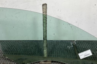 Vitre avant gauche VOLKSWAGEN PASSAT 6