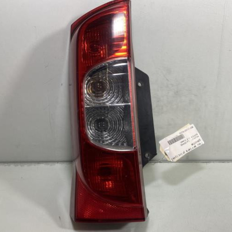 Feu arriere principal gauche (feux) PEUGEOT BIPPER Photo n°1