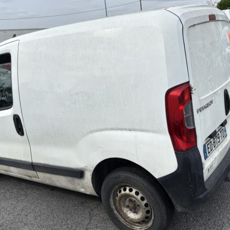 Feu arriere principal gauche (feux) PEUGEOT BIPPER Photo n°11