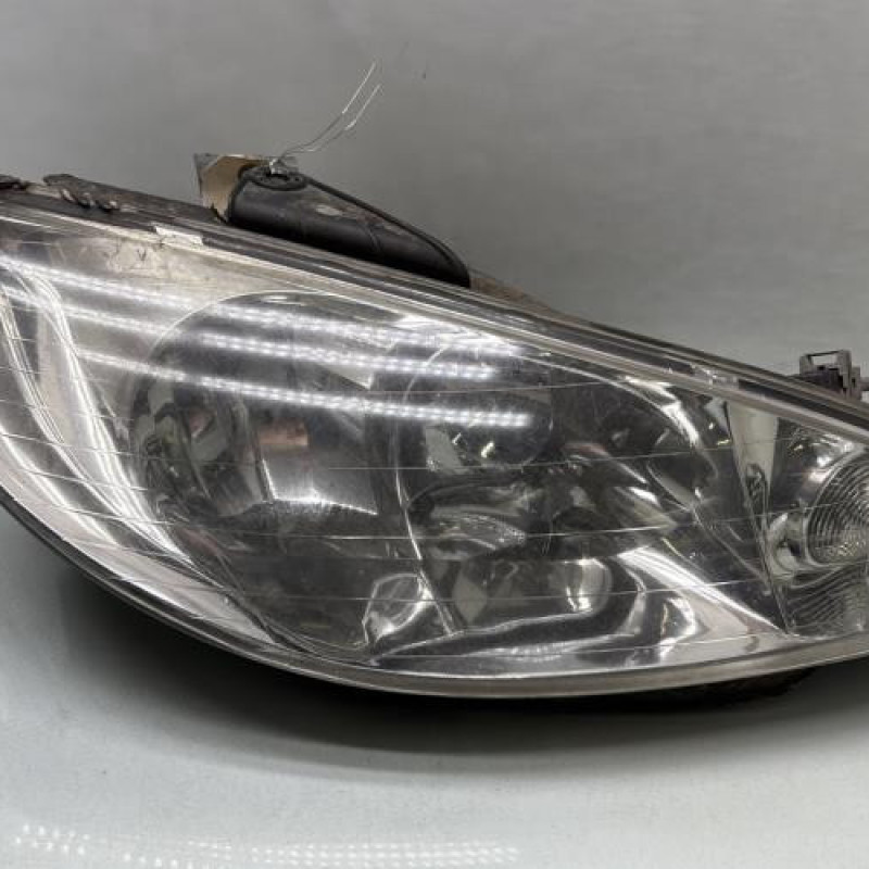 Optique avant principal droit (feux)(phare) PEUGEOT 206 Photo n°1