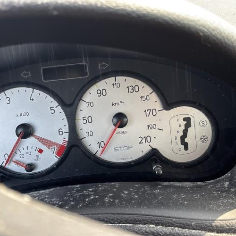 Optique avant principal gauche (feux)(phare) PEUGEOT 206 Photo n°18