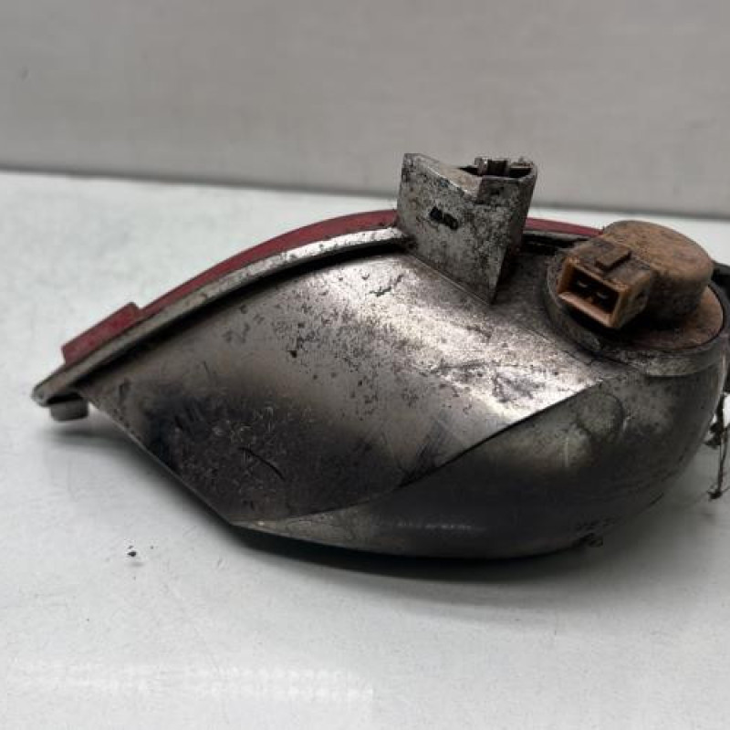 Anti brouillard arriere droit RENAULT MEGANE 4 Photo n°2