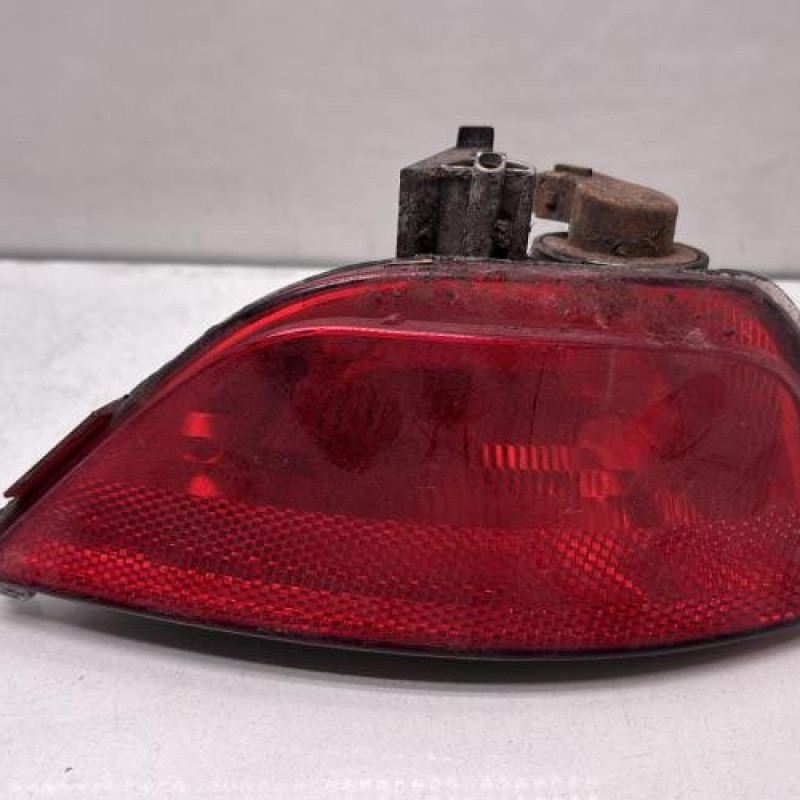 Anti brouillard arriere gauche RENAULT MEGANE 4 Photo n°1