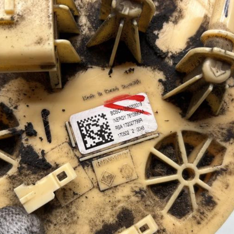 Pompe à carburant RENAULT MEGANE 4 Photo n°2