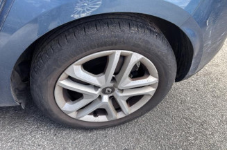 Pompe à carburant RENAULT MEGANE 4