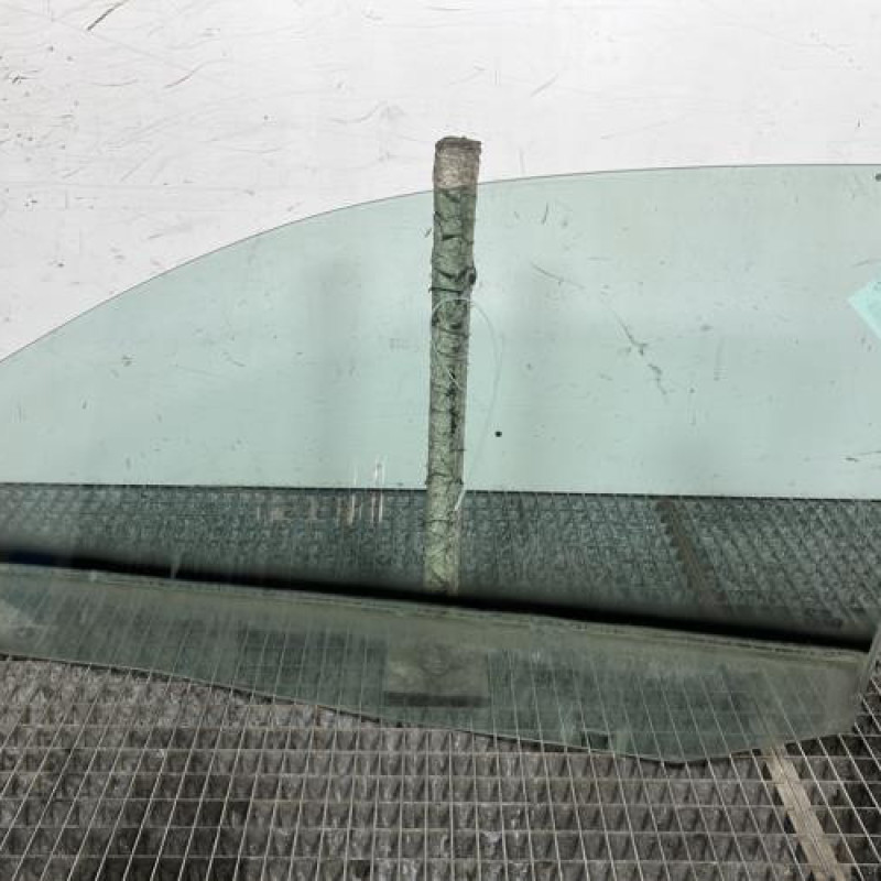 Vitre avant droit SEAT IBIZA 3 Photo n°4