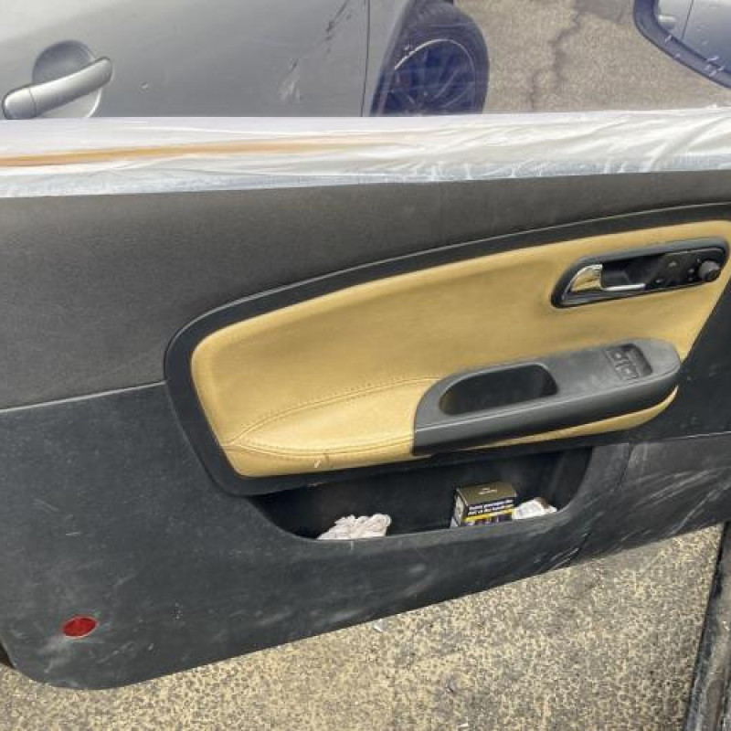 Vitre avant droit SEAT IBIZA 3 Photo n°13