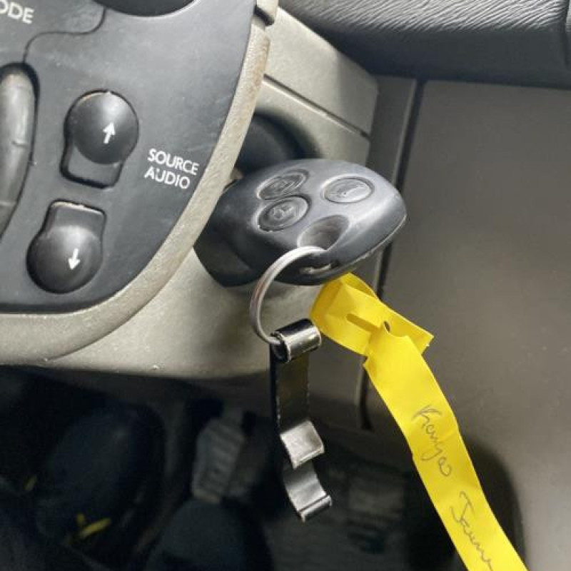 Vitre avant gauche RENAULT KANGOO 2 Photo n°12