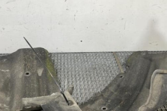 Pare boue avant droit RENAULT MEGANE 4 Photo n°1