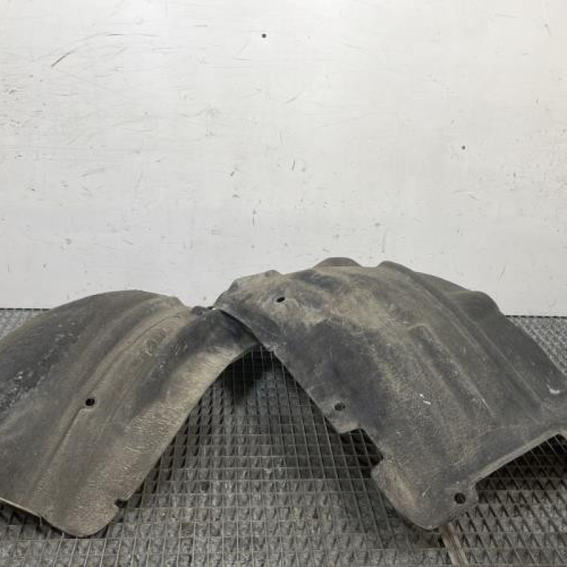 Pare boue avant droit RENAULT MEGANE 4 Photo n°3