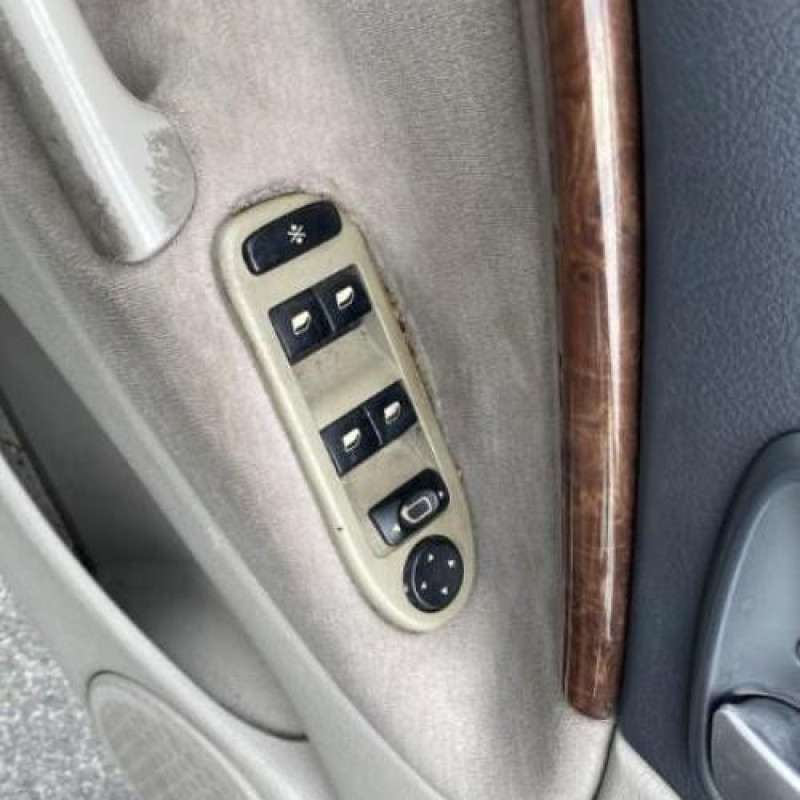 Baguette de coffre CITROEN C5 1 Photo n°17