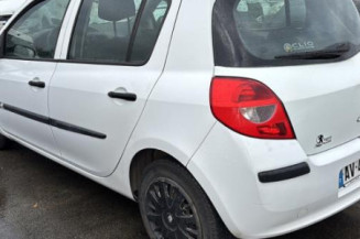 Aile avant droit RENAULT CLIO 3