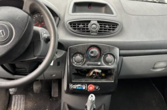 Aile avant droit RENAULT CLIO 3