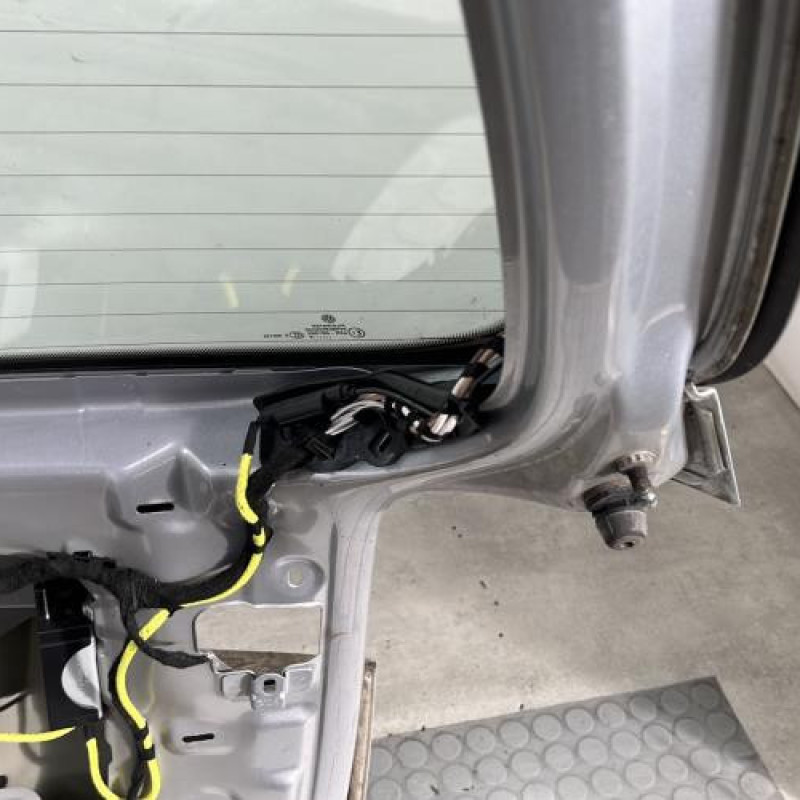 Malle/Hayon arriere VOLKSWAGEN GOLF PLUS Photo n°8