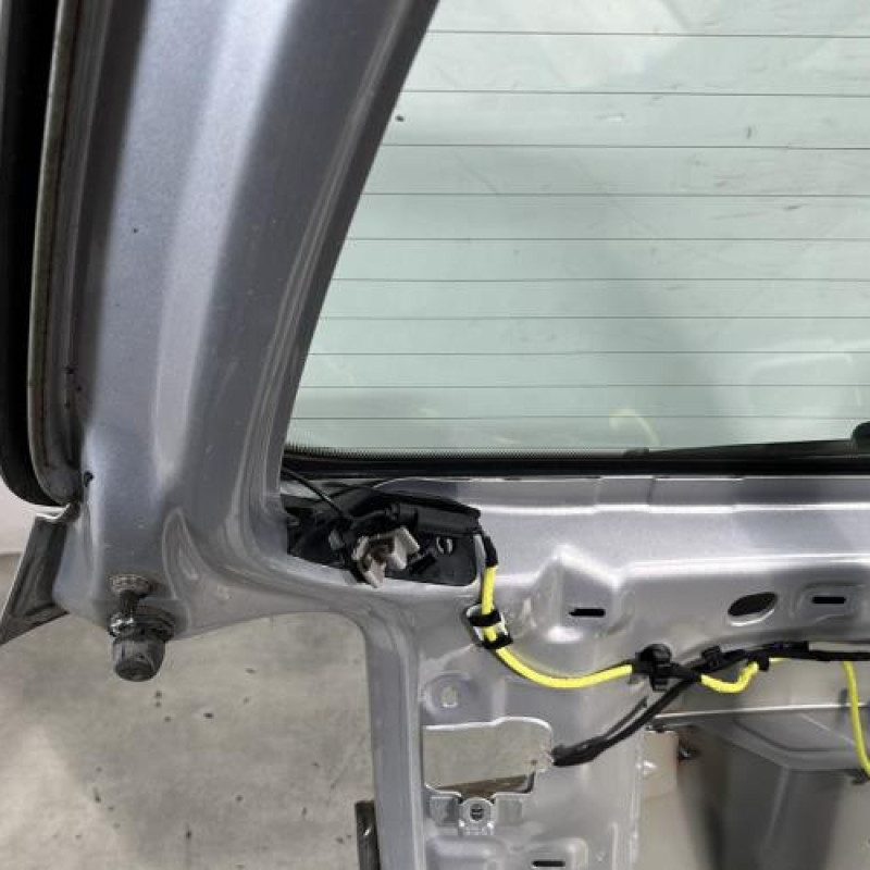 Malle/Hayon arriere VOLKSWAGEN GOLF PLUS Photo n°9