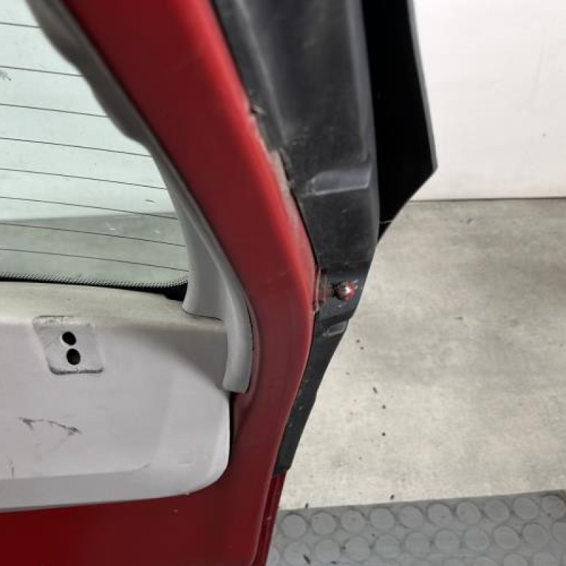 Malle/Hayon arriere CITROEN C3 1 Photo n°8