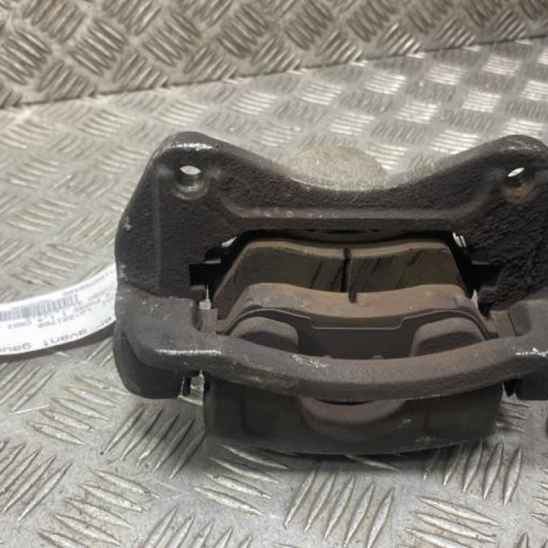 Etrier avant gauche (freinage) HYUNDAI I 20 2 Photo n°3