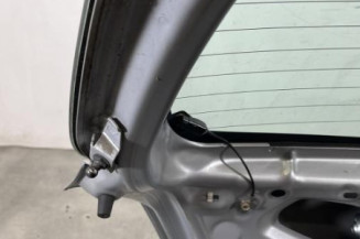 Malle/Hayon arriere TOYOTA YARIS 2