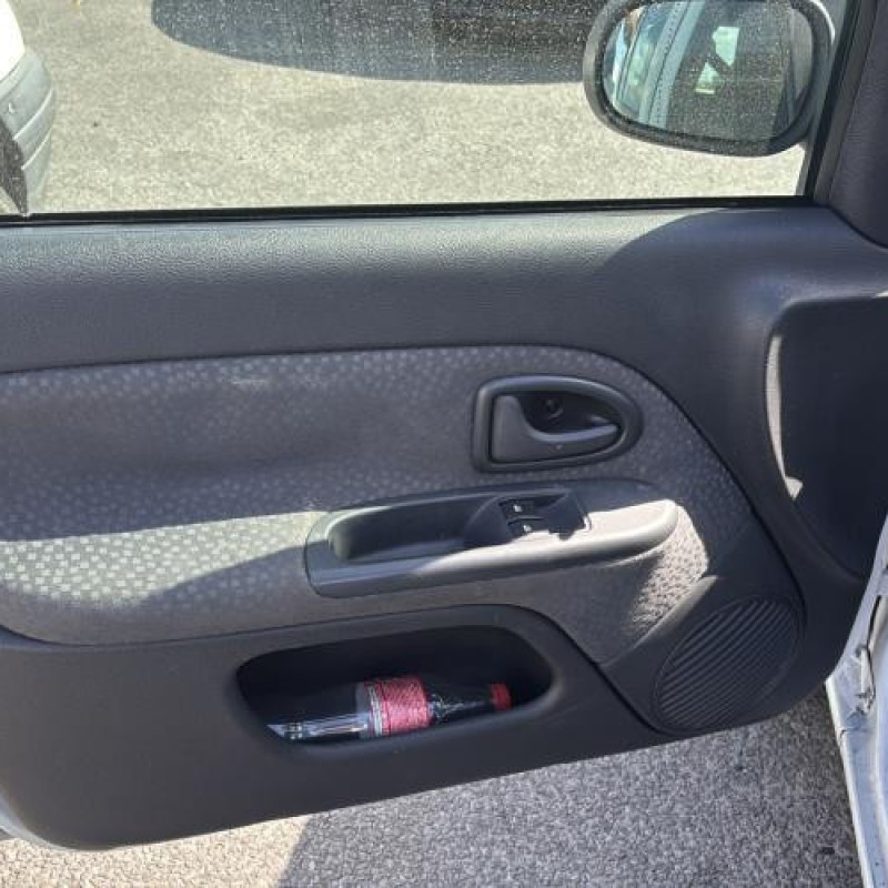Plage arriere RENAULT CLIO 2 CAMPUS Photo n°13