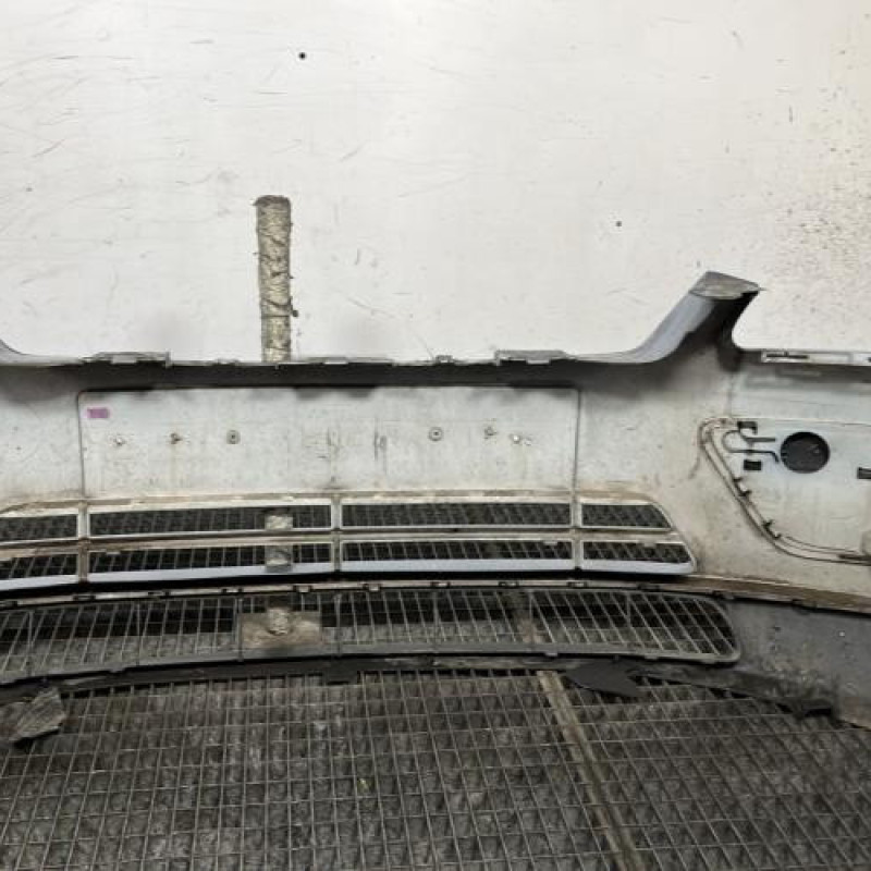 Pare choc avant FORD FOCUS 2 Photo n°6