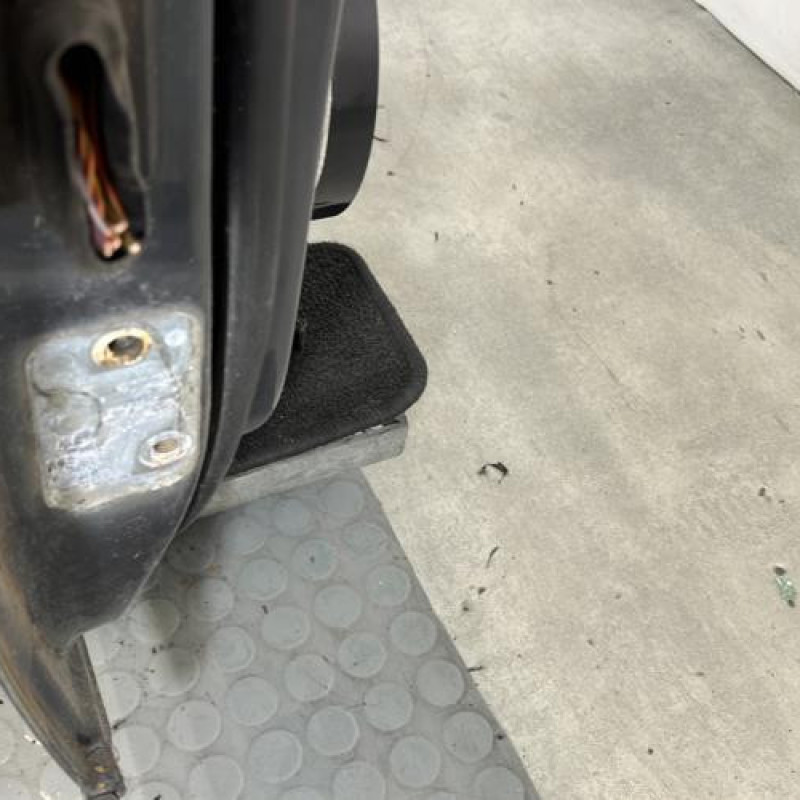 Porte avant droit VOLKSWAGEN PASSAT 6 Photo n°5
