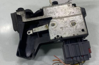 Serrure avant droit FORD FIESTA 5