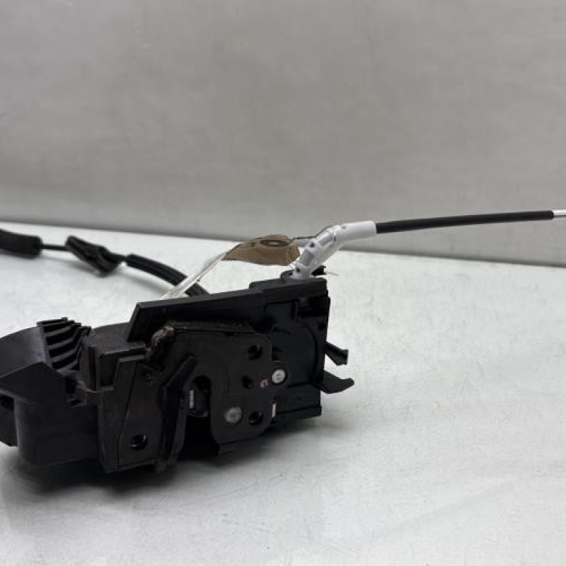 Serrure avant droit PEUGEOT 308 2 Photo n°1