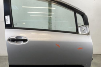 Porte avant droit TOYOTA YARIS 2 Photo n°1