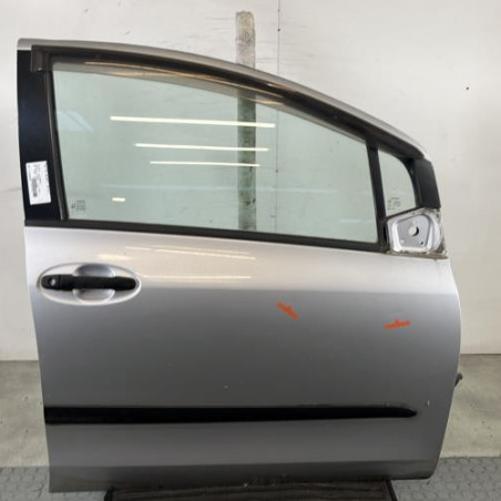 Porte avant droit TOYOTA YARIS 2 Photo n°1