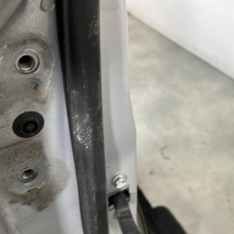 Porte avant droit TOYOTA YARIS 2 Photo n°6