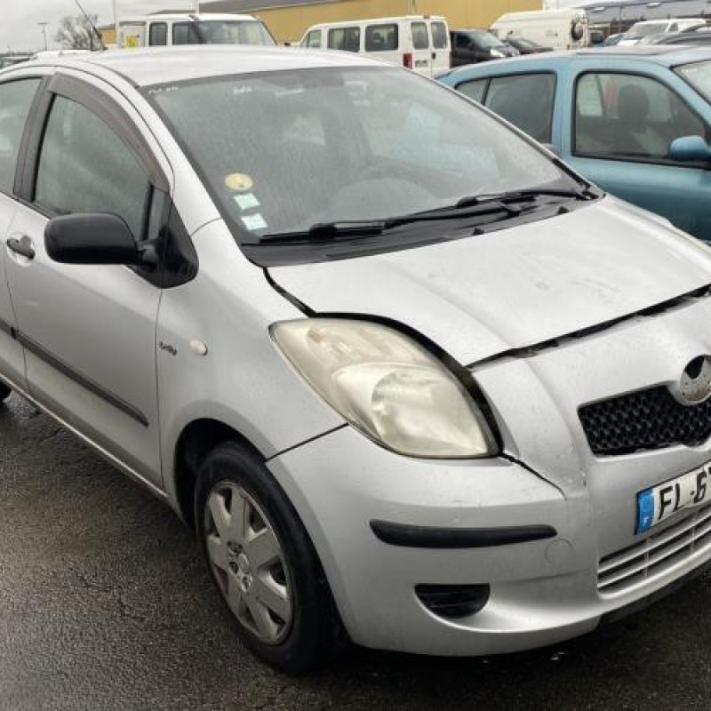 Porte avant gauche TOYOTA YARIS 2 Photo n°8
