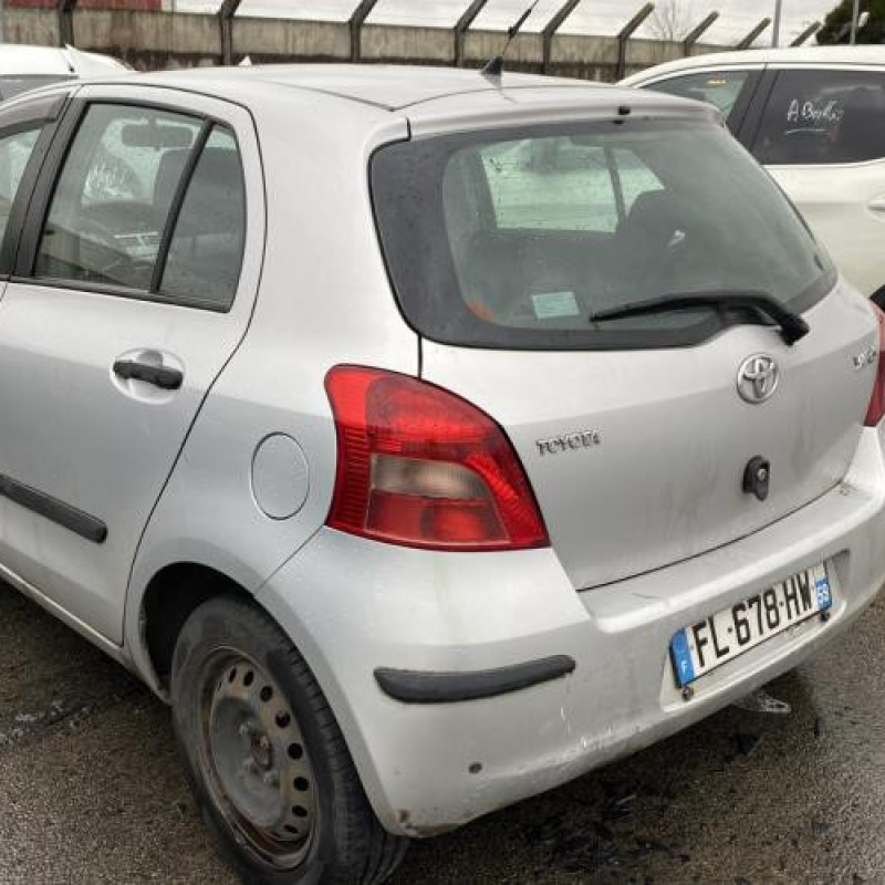 Porte avant gauche TOYOTA YARIS 2 Photo n°10