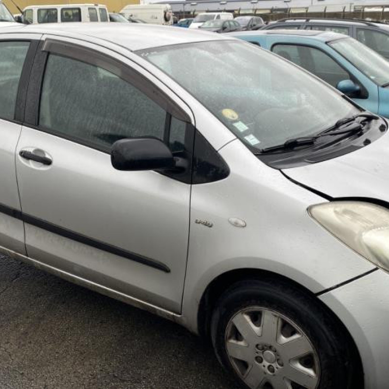 Porte avant gauche TOYOTA YARIS 2 Photo n°14