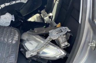 Porte avant gauche PEUGEOT 2008 1