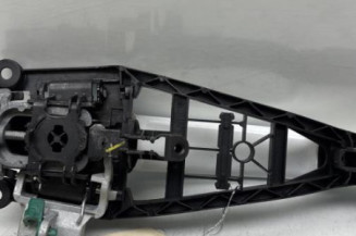 Poignee porte arriere droit OPEL ASTRA H