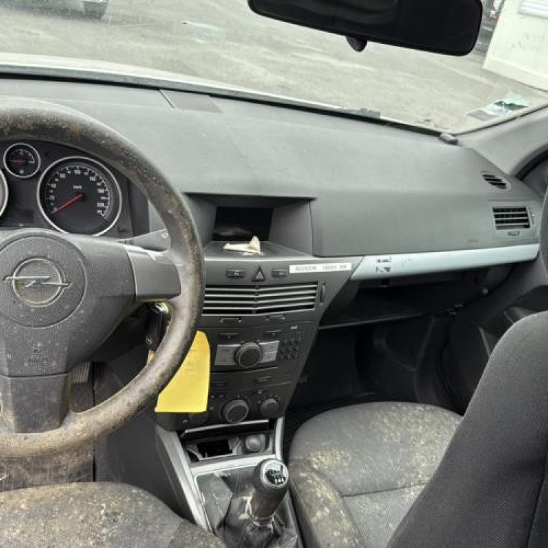 Poignee porte arriere droit OPEL ASTRA H Photo n°17