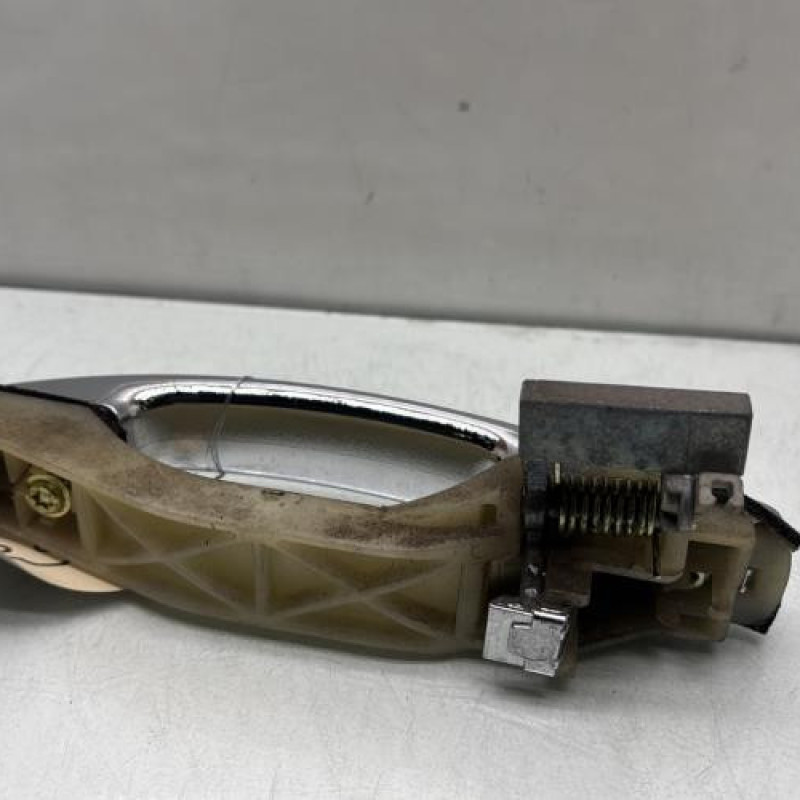 Poignee porte arriere droit CHEVROLET CAPTIVA Photo n°2