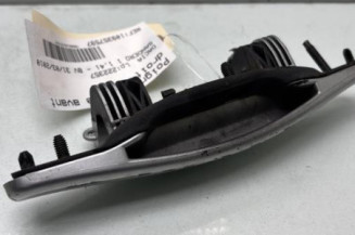 Poignee porte avant droit DACIA SANDERO 1