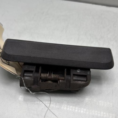 Poignee porte arriere gauche PEUGEOT 106 Photo n°1