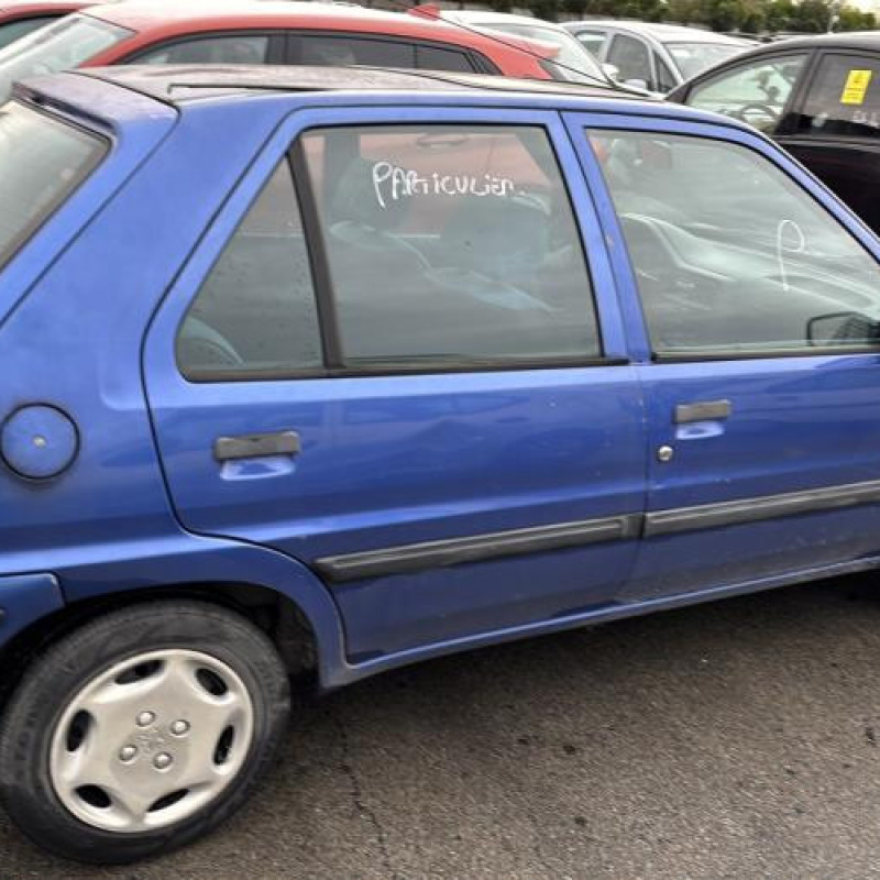 Poignee porte arriere gauche PEUGEOT 106 Photo n°9