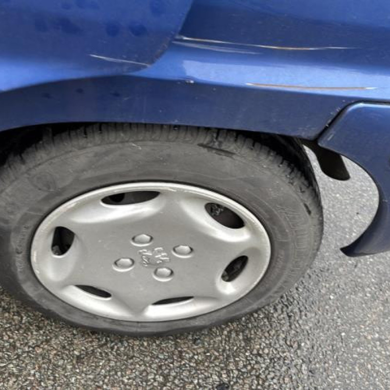 Poignee porte arriere gauche PEUGEOT 106 Photo n°18