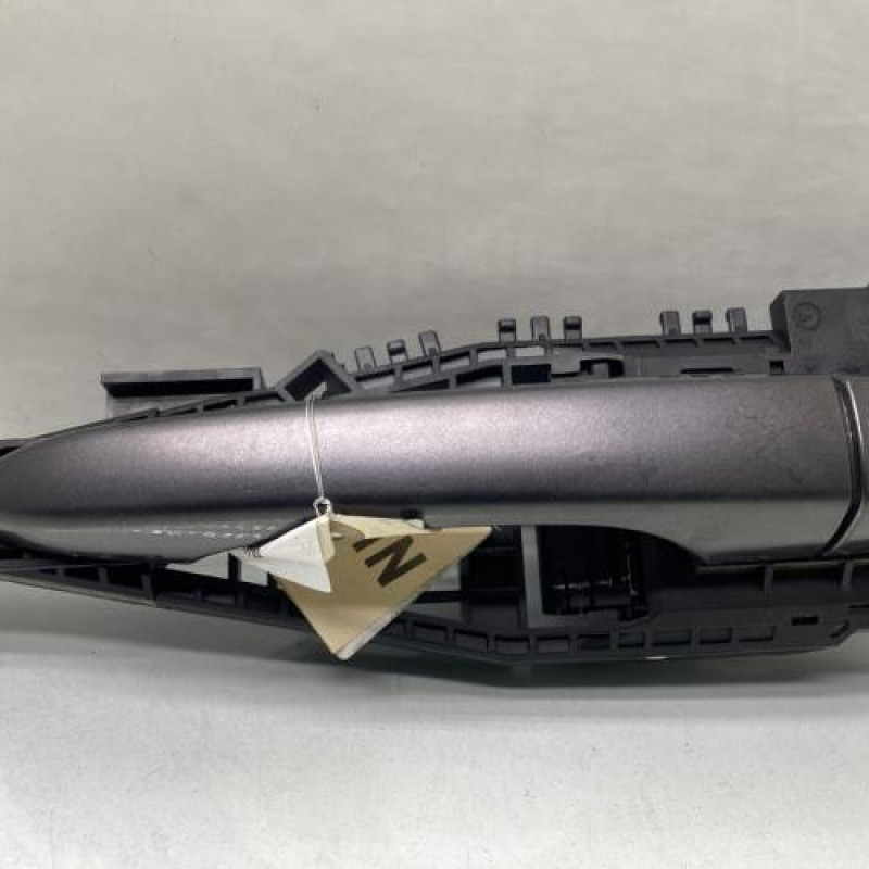 Poignee porte arriere droit JEEP CHEROKEE 4 Photo n°1